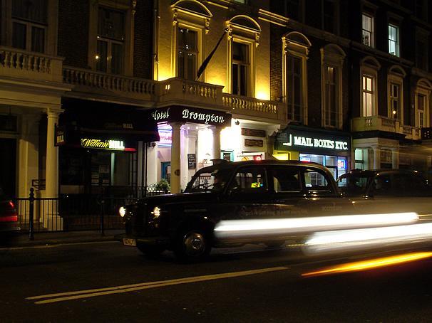 The Brompton Hotel London Exterior photo