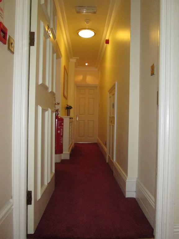 The Brompton Hotel London Room photo